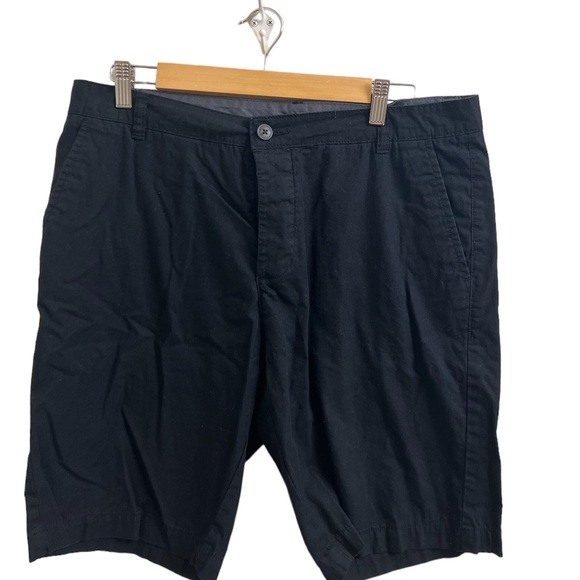 Men’s Black H&M Shorts - Picture 1 of 5